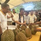 Festival : Pj Bupati kunjungi stand  durian diBangkodir