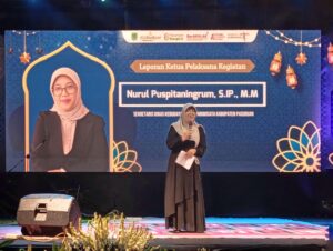 Teks foto : skretaris Disbudpar kab pasuruan Nurul Puspitaningrum,S.IP, MM saat open festifal budaya bluk-Gebluk di Rembang 